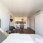 Soho Gothic Quarter Apartment *